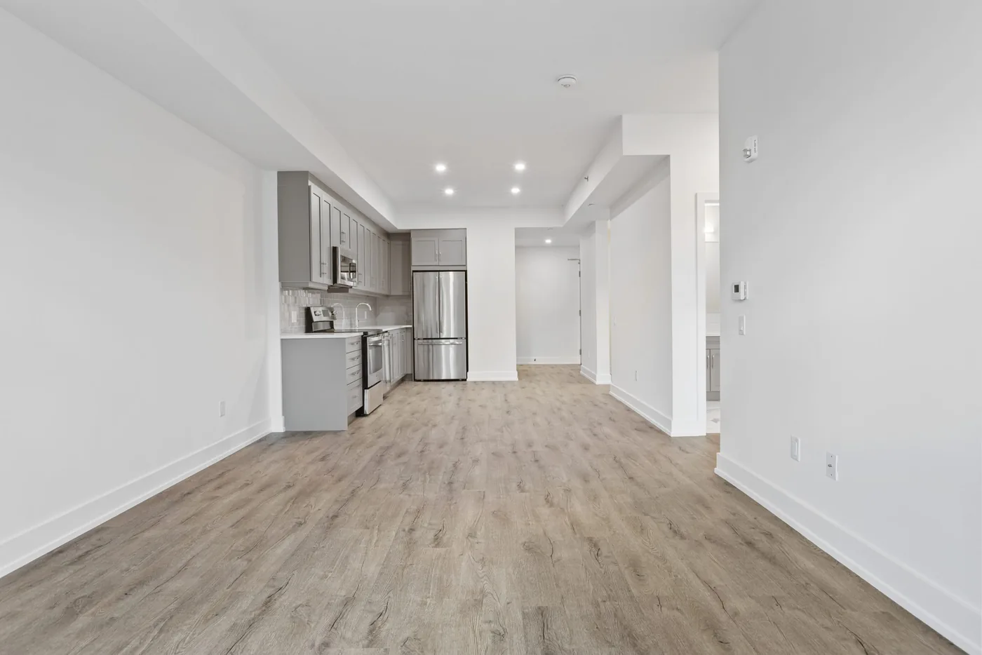 Laminate Flooring Installation - Brock