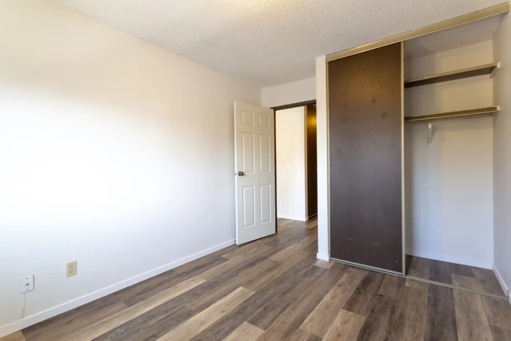 Vinyl Flooring Installation - Milton